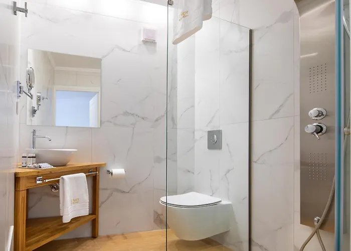 Vener Hriszí Aktí Haniá